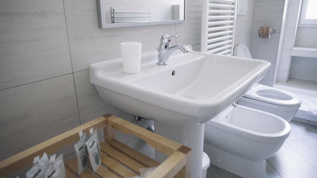 Italianway-Corso Sempione 96 Apartment Milan Bagian luar foto